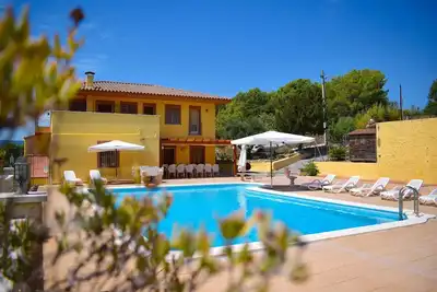 Image de Maison de vacances Torrelletes pour 1 - 17 personnes avec 7 chambres à coucher - Ferme