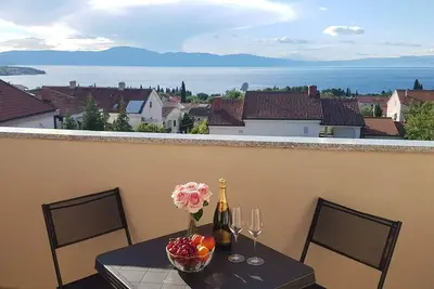 Image de Appartement de vacances Malinska pour 1 - 4 personnes avec 1 chambre à coucher - Maison de vacances
