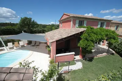 Image de Maison de vacances Taillades pour 2 - 6 personnes avec 3 chambres Ă coucher - Maison de vacances