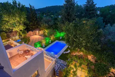 Image de Maison de vacances Ialysos pour 1 - 8 personnes avec 3 chambres à coucher - Maison mitoyenne