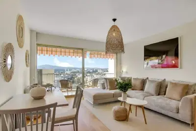 Image de Appartement chic et charmant à Juan-Les-Pins
