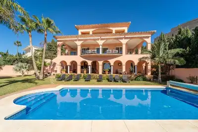 Image de Maison de vacances Benalmádena pour 2 - 10 personnes avec 5 chambres à coucher - Logement de vacance
