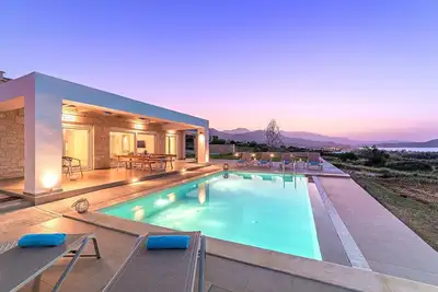 Image de Maison de vacances Yeoryioupolis Kriti pour 1 - 24 personnes avec 8 chambres à coucher - Maison de v