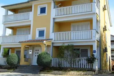 Image de Appartement de vacances Vantačići pour 1 - 5 personnes avec 2 chambres à coucher - Maison de vacance