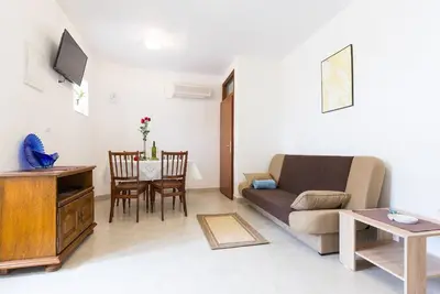 Image de Maison de vacances Vantačići pour 1 - 5 personnes avec 2 chambres à coucher - Maison de vacances