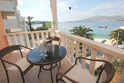 Image de Appartement de vacances Okrug Gornji pour 1 - 6 personnes avec 2 chambres à coucher - Logement de va
