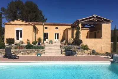 Image de Maison de vacances Villecroze pour 1 - 8 personnes avec 4 chambres Ă coucher - Maison de vacances