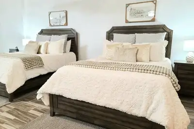 Image de Penthouse Suite Downtown New Orleans - Walk to Fq!