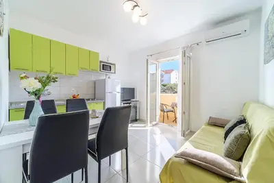 Image de Appartement de vacances Supetar pour 1 - 5 personnes avec 2 chambres Ă coucher - Logement de vacance