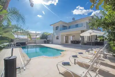 Image de Maison de vacances Ayia Napa pour 1 - 8 personnes avec 4 chambres Ă coucher - Maison de vacances