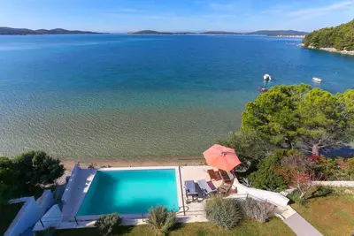 Image de Maison de vacances Sibenik-Brodarica pour 1 - 8 personnes avec 4 chambres à coucher - Maison mitoyen