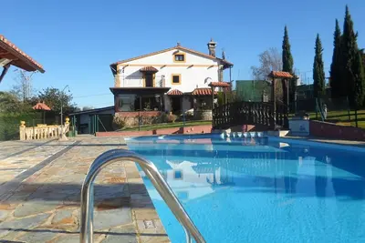 Image de Maison de vacances Parbayón pour 1 - 8 personnes avec 4 chambres à coucher - Maison de vacances