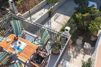 Image de Maison de vacances Punat pour 1 - 6 personnes avec 3 chambres à coucher - Maison jumelée