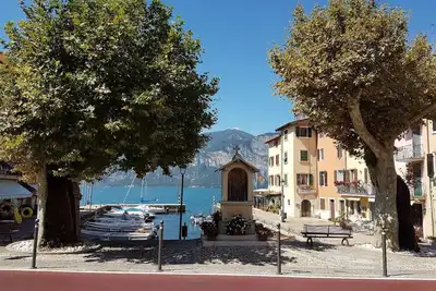 Image de Appartement de vacances Brenzone pour 1 - 5 personnes avec 2 chambres Ă coucher - Logement de vacanc