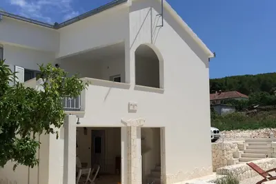 Image de Maison de vacances Trogir pour 1 - 6 personnes avec 2 chambres à coucher - Maison de vacances