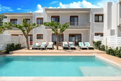 Image de Maison de vacances Georgioupoli pour 1 - 12 personnes avec 4 chambres à coucher - Maison jumelée