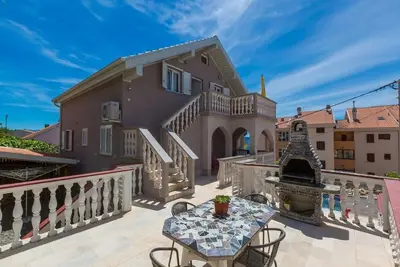 Image de Appartement de vacances Crikvenica pour 1 - 6 personnes avec 4 chambres à coucher - Maison de vacanc