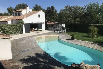 Image de Quiet house, on the edge of the forest, 20 minutes from the sea