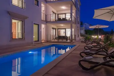 Image de Appartement de vacances Milna pour 1 - 6 personnes avec 2 chambres à coucher - Logement de vacances