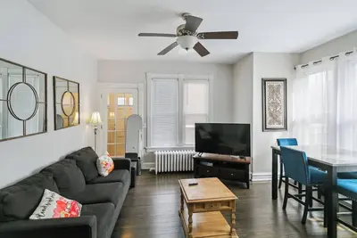 Image de Centrally Located near downtown Libertyville