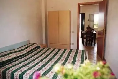 Image de Appartement de vacances Santa Domenica pour 1 - 5 personnes avec 2 chambres à coucher - Maison mitoy