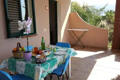 Image de Appartement de vacances Santa Domenica pour 1 - 5 personnes avec 2 chambres à coucher - Ferme