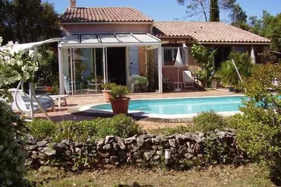 Image de Maison de vacances Garéoult pour 4 personnes avec 3 chambres à coucher - Maison de vacances