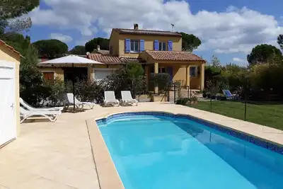 Image de Mas Longo Maï avec piscine