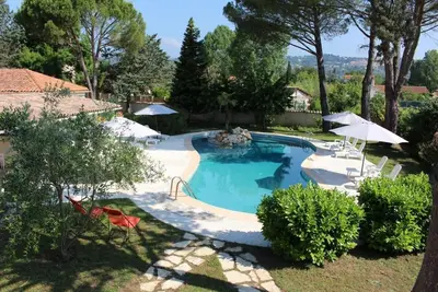 Image de La Cigale Verte à Callian