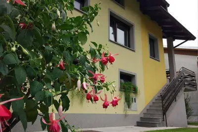 Image de Appartement de vacances Donja Trebusa pour 1 - 7 personnes avec 4 chambres à coucher - Maison mitoye
