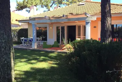Image de Vivenda Familiar com Jardim Privado em Condominio Fechado