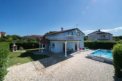 Image de Maison de vacances Juricani pour 1 - 10 personnes avec 4 chambres à coucher - Maison de vacances