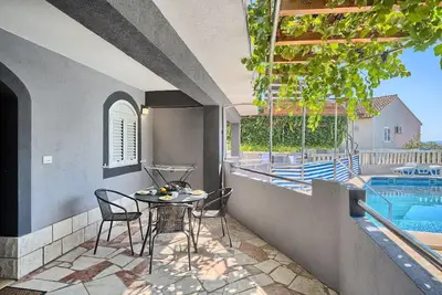Image de Appartement de vacances Okrug Gornji pour 1 - 3 personnes avec 1 chambre à coucher - Maison de vacan