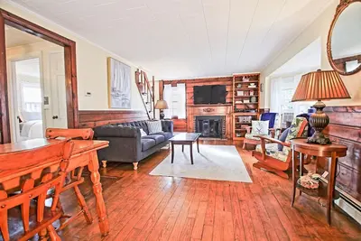 Image de Pet-Friendly Cape Cod Cottage with Pond View