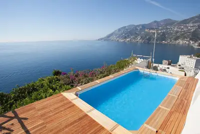 Image de Beautiful villa with breathtaking views