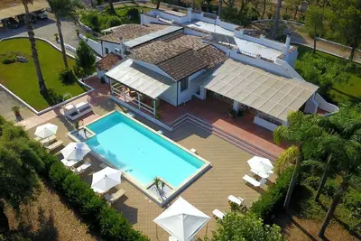Image de Maison de vacances Ugento pour 1 - 18 personnes avec 9 chambres à coucher - Maison de vacances