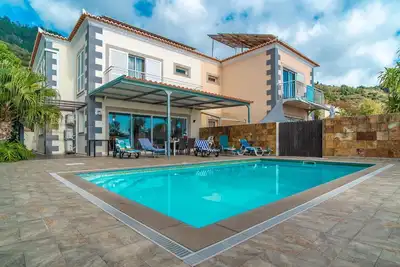Image de Maison de vacances Arco da Calheta pour 1 - 6 personnes avec 3 chambres à coucher - Maison de vacanc