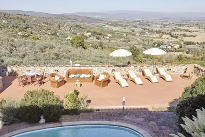 Image de Maison de vacances privée avec Wifi, climatisation, bain à remous, piscine privée, Tv, terrasse