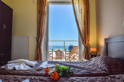Image de Appartement de vacances Maleme Kriti pour 1 - 7 personnes avec 3 chambres à coucher - Maison jumelée