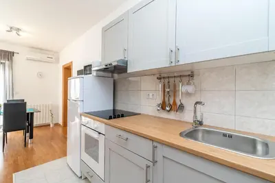 Image de Appartement de vacances Okrug Gornji pour 1 - 4 personnes avec 1 chambre Ă coucher - Logement de vac