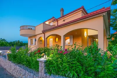 Image de Maison de vacances Sestanovac pour 1 - 10 personnes avec 5 chambres Ă coucher - Maison mitoyenne