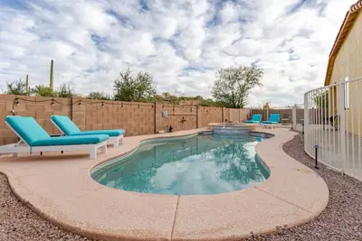 Image de ✨ Across Starpass private pool Private hot tub, Free fast wifi, Free coffee ✨