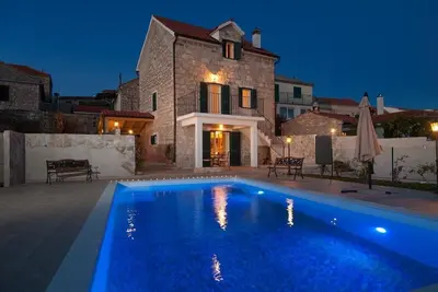 Image de Maison de vacances Donje Selo pour 1 - 5 personnes avec 2 chambres à coucher - Ferme