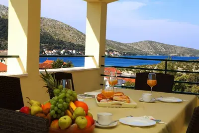 Image de Appartement de vacances Sibenik pour 1 - 6 personnes avec 2 chambres à coucher - Maison de vacances