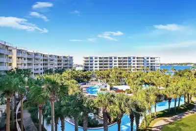 Image de Destin West Osprey 506 ~ Breathtaking Bay Views ~ Lazy River