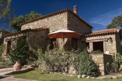 Image de Maison de vacances Alajar pour 1 - 4 personnes avec 2 chambres à coucher - Ferme