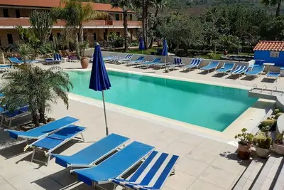 Image de Appartement de vacances Santa Domenica pour 1 - 6 personnes avec 2 chambres à coucher - Ferme