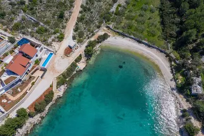 Image de Maison de vacances Milna pour 1 - 12 personnes avec 5 chambres à coucher - Maison de vacances