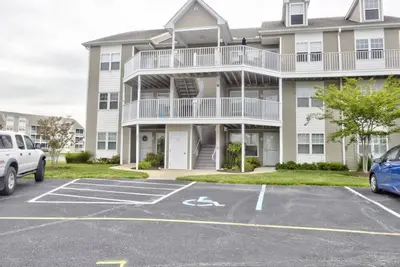 Image de Cute 2 Bd, 2 Ba Condo w/ Bayside Views, Steps to Pool, Tennis, Kayaking, and Other Activities!