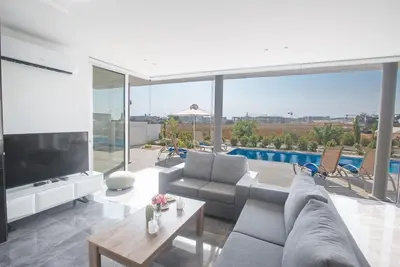 Image de Maison de vacances Paralimni pour 1 - 6 personnes avec 3 chambres Ă coucher - Maison de vacances